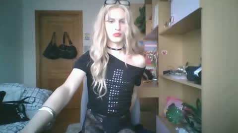 Snapshot of ranya_may chatting on 03/10/26, 03:50 Ranya online show from 03/10/26, 03:50