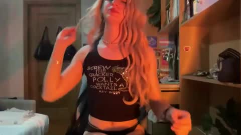 Snapshot of ranya_may chatting on 04/18/26, 07:58 Ranya online show from 04/18/26, 07:58