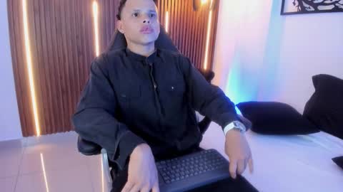 raphael_thomas online show from 10/29/25, 03:31