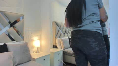 Raquel Moore  online show from 03/14/26, 12:10