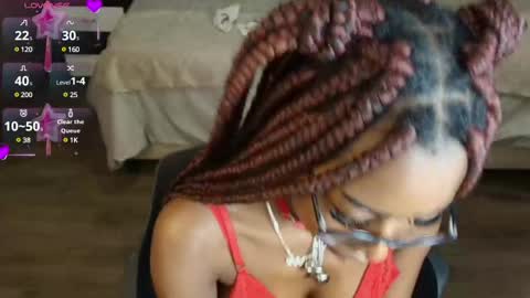 Raquel online show from 02/16/25, 02:32