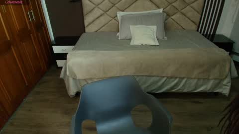 Raquel online show from 02/26/25, 11:41