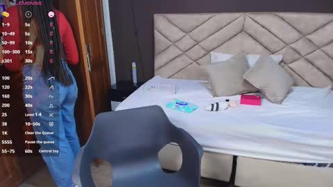 Raquel online show from 11/22/25, 11:53