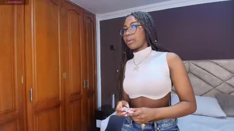 Raquel online show from 11/27/25, 12:29