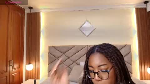Snapshot of raqueljones_ chatting on 04/28/26, 12:21 Raquel online show from 04/28/26, 12:21
