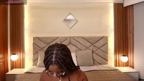 Snapshot of raqueljones_ chatting on 05/02/26, 11:59 Raquel online show from 05/02/26, 11:59