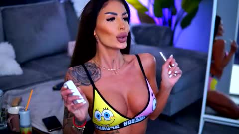 Raquelle online show from 10/30/25, 09:55