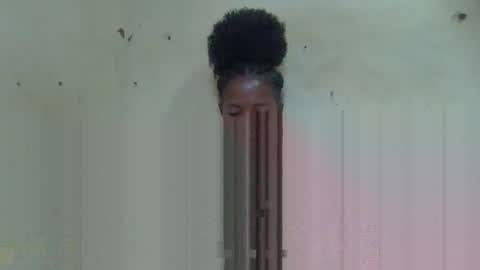 Snapshot of rasoanirinaa chatting on 02/28/26, 04:19 rasoanirinaa online show from 02/28/26, 04:19