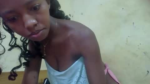 Snapshot of rasoanirinaa chatting on 05/27/26, 04:53 rasoanirinaa online show from 05/27/26, 04:53