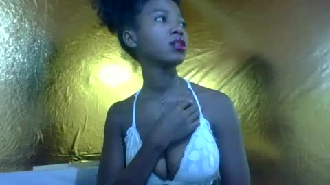 Snapshot of rasoanirinaa chatting on 06/17/26, 05:21 rasoanirinaa online show from 06/17/26, 05:21