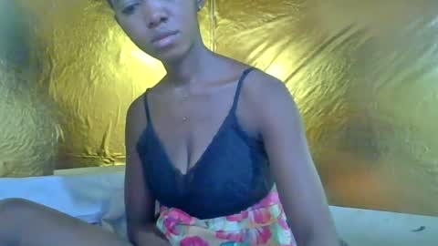 Snapshot of rasoanirinaa chatting on 06/18/26, 10:03 rasoanirinaa online show from 06/18/26, 10:03