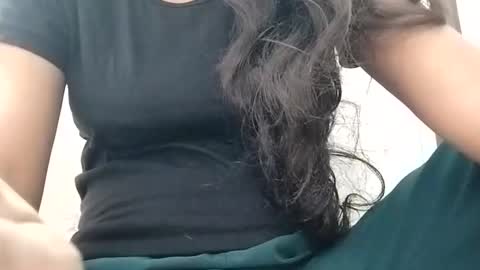 Snapshot of rava_sexy chatting on 10/04/25, 03:59 rava_sexy online show from 10/04/25, 03:59