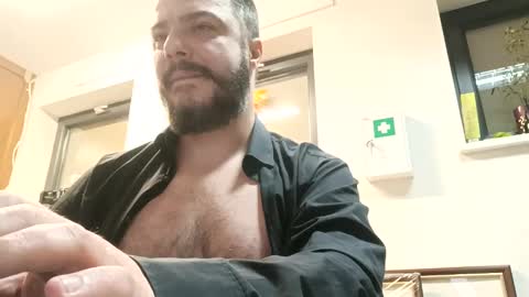 Snapshot of ravart43 chatting on 01/02/25, 12:02 ravart43 online show from 01/02/25, 12:02