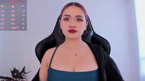 Snapshot of raven__white1 chatting on 01/17/25, 08:55 Raven online show from 01/17/25, 08:55