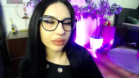 Raven Foxxy online show from 04/09/26, 06:02