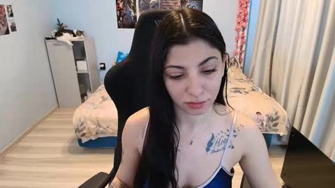 Snapshot of raven_haired_goddess chatting on 02/23/26, 08:22 raven_haired_goddess online show from 02/23/26, 08:22