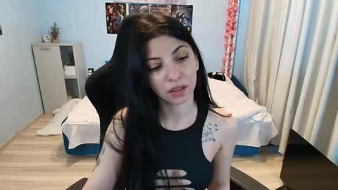 raven_haired_goddess online show from 05/18/26, 07:14