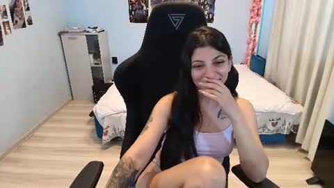 Snapshot of raven_haired_goddess chatting on 07/24/26, 07:50 raven_haired_goddess online show from 07/24/26, 07:50
