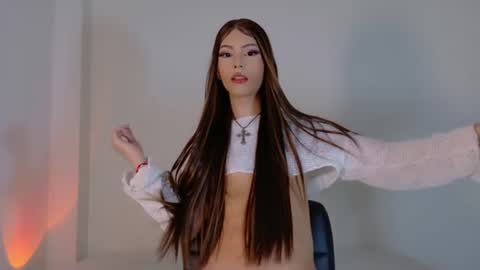 Isaindepent model online show from 07/16/26, 10:21