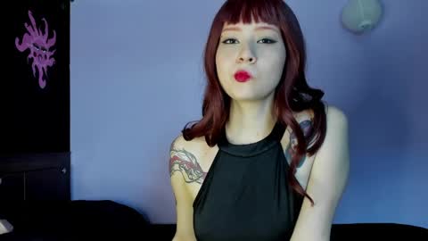 Snapshot of raven_lips chatting on 05/14/26, 10:05 raven_lips online show from 05/14/26, 10:05