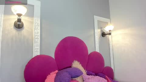 raven_loove online show from 05/26/26, 08:16