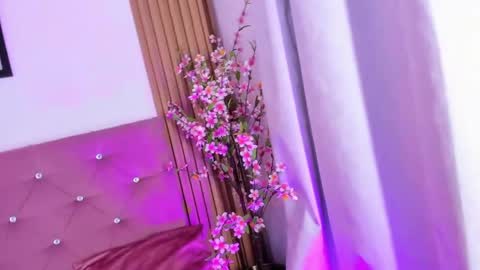 ravena_queen online show from 05/27/26, 01:57
