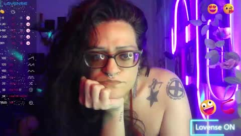 Snapshot of ravenandsin chatting on 10/04/25, 12:30 Raven online show from 10/04/25, 12:30