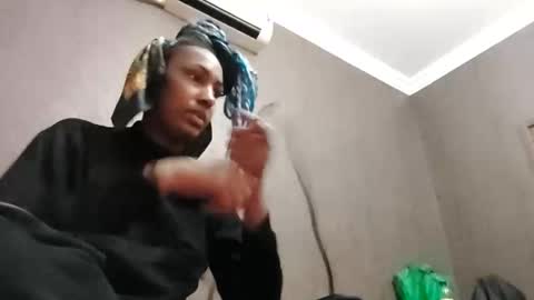 Snapshot of ravenbby chatting on 03/01/26, 05:48 ravenbby online show from 03/01/26, 05:48