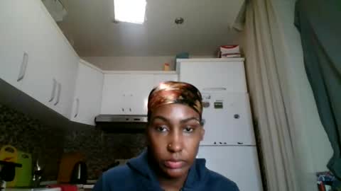 Snapshot of ravenbby chatting on 04/22/26, 10:22 ravenbby online show from 04/22/26, 10:22