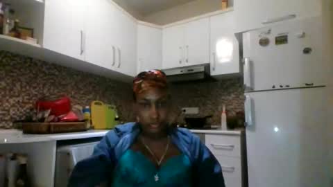 Snapshot of ravenbby chatting on 04/27/26, 05:22 ravenbby online show from 04/27/26, 05:22