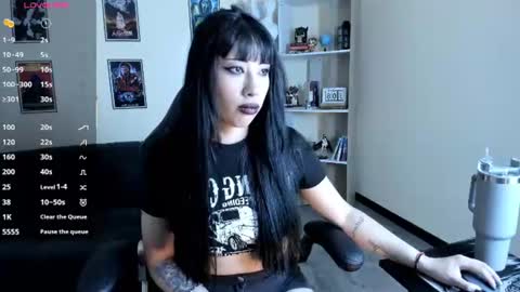ravenelle_ online show from 07/09/26, 10:03