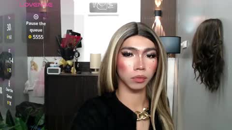 ravennaxx online show from 02/17/25, 06:15