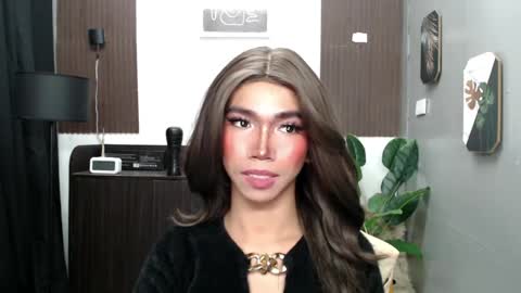 ravennaxx online show from 02/22/25, 04:18