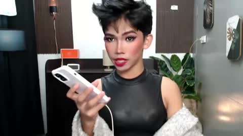 ravennaxx online show from 02/27/25, 12:32