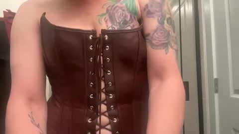 Raven Ray online show from 04/18/26, 05:11