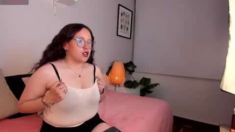 Snapshot of ravenroth_ chatting on 04/15/26, 03:57 Raven online show from 04/15/26, 03:57