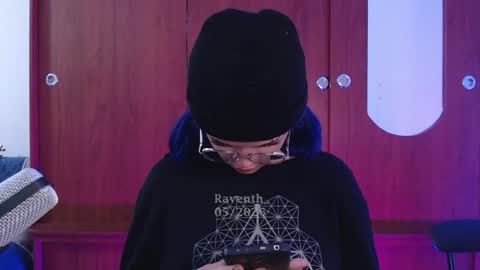 Snapshot of raventh_ chatting on 05/04/26, 06:15 raventh_ online show from 05/04/26, 06:15