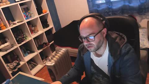 ravingr3d3 online show from 02/27/25, 09:11