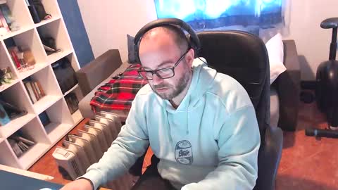 ravingr3d3 online show from 03/10/25, 12:15