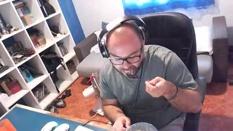 ravingr3d3 online show from 10/01/25, 08:09