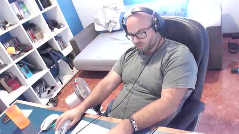 ravingr3d3 online show from 10/14/25, 11:00