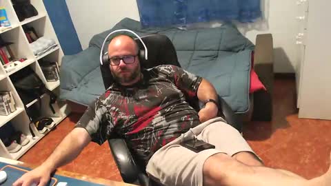 ravingr3d3 online show from 04/20/26, 10:44