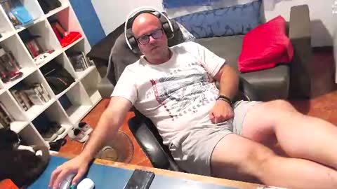 ravingr3d3 online show from 06/15/26, 10:45