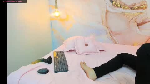 Snapshot of ravingxxmads chatting on 01/16/25, 08:36 kata online show from 01/16/25, 08:36