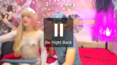 Snapshot of ravingxxmads chatting on 10/15/25, 08:14 kata online show from 10/15/25, 08:14