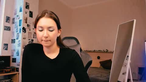 Alia Mereyn online show from 10/03/25, 09:39
