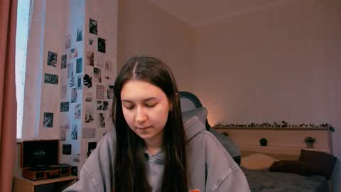 Alia Mereyn online show from 10/18/25, 09:10