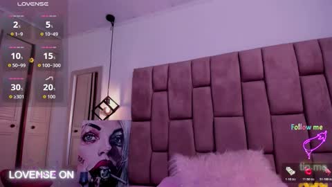 Snapshot of ravynrouge_ chatting on 10/22/25, 04:29 ravynrouge_ online show from 10/22/25, 04:29