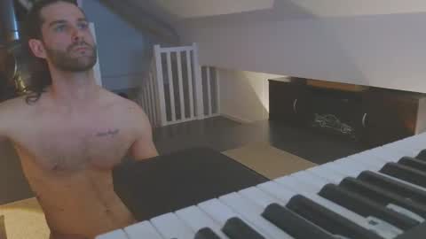 Snapshot of rawfrench chatting on 12/17/25, 05:19 rawfrench online show from 12/17/25, 05:19