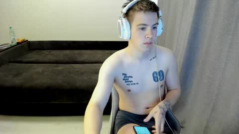 Ray online show from 04/19/26, 06:46